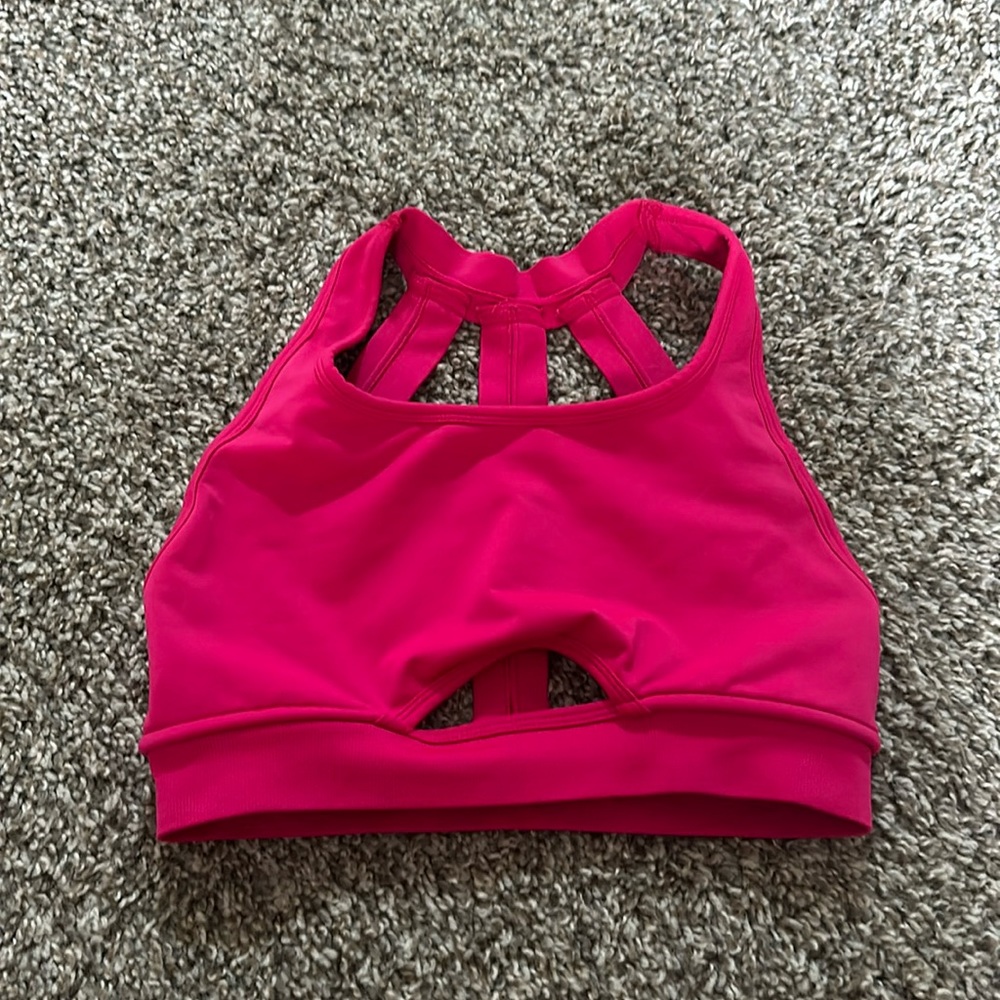 Alphalete sports bra